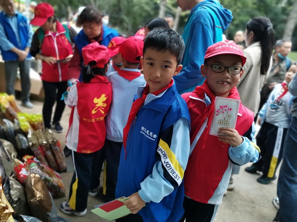 “雏鹰爱重阳，老幼同欢乐”重阳节关爱慰问活动